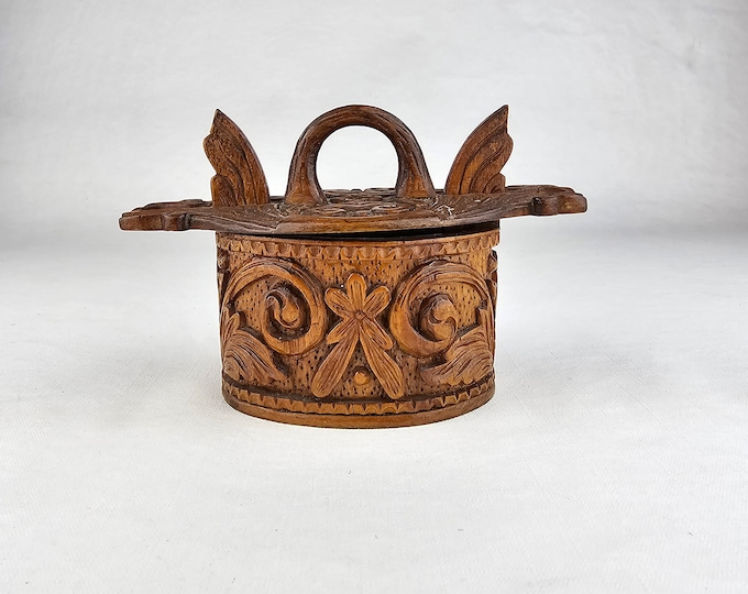 Stunning antique tine box - Hand Carved miniature thaw box - Rose carving - Scandinavian rose carving