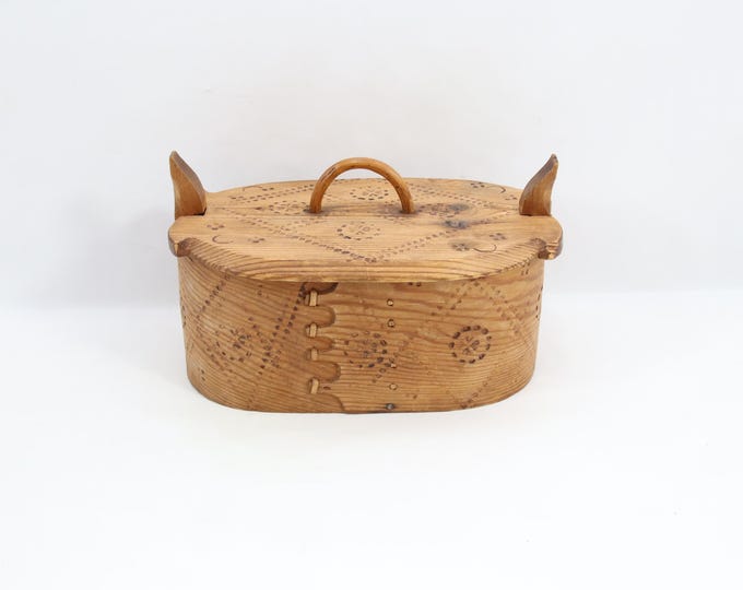 Norwegian Bentwood Tine Box 1920s | Pokerwork Decorated Svepask | Scandinavian Folk Art Keepsake Chest