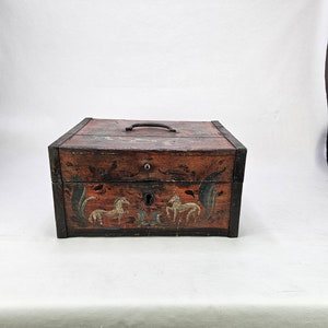 Unique Rustic Wooden Chest with Norwegian Horse Figure Paint - Vintage Folkart Storage Solution - Unique decor chest