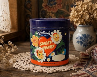Vintage Kiellands Candy “Sweetheart” Tin Box from 1940 – Nordic Floral Heart Design, Retro Collectible Storage, Scandinavian Gift Decor
