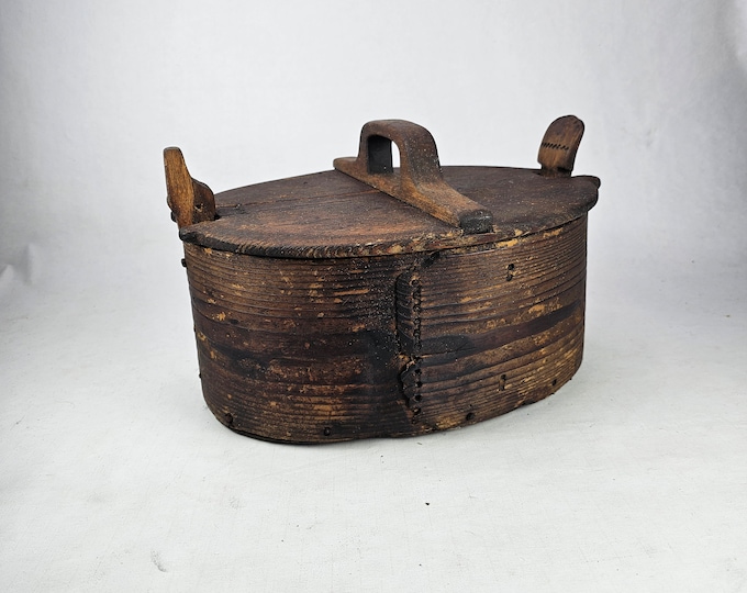 Antique natural wood  Bent Wood Tine Box - Norwegian Folk-Art Keepsake Box - 1800s storage box - Antique Norwegian folkart