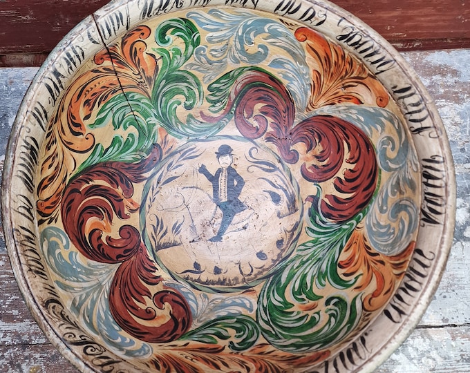 Norwegian Museum-Quality Alebowl: Stunning Hand-Painted Motifs and Intricate Design