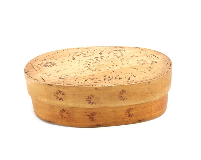 Vintage Norwegian Bentwood Tine Box / Jewelry Keepsake Box – Pyrography Decorations, Dated 1944, Folk Art