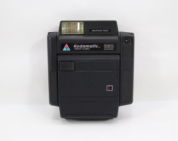 Kodamatic 950 Instant Camera | Vintage Folding Instant Film Camera with Electronic Flash | Classic 1970s German Design