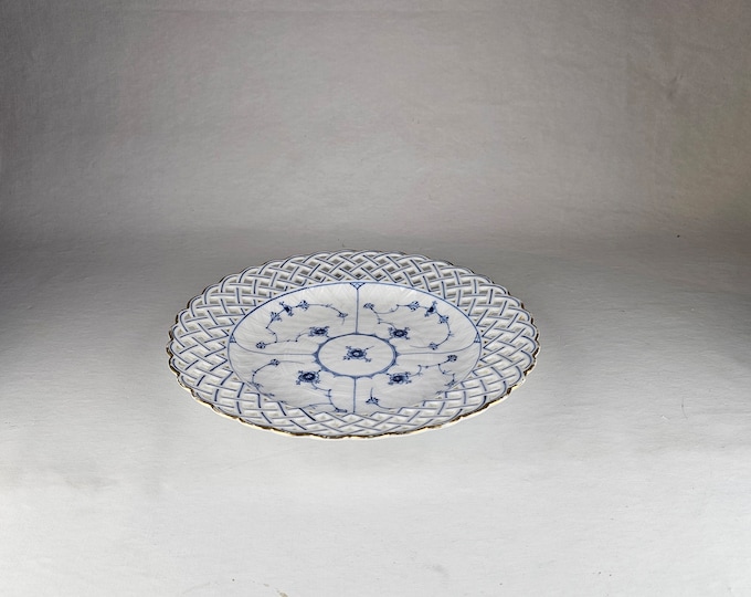 Handcrafted Royal Copenhagen Blue Fluted Serving Plate - Fine Dining Tableware