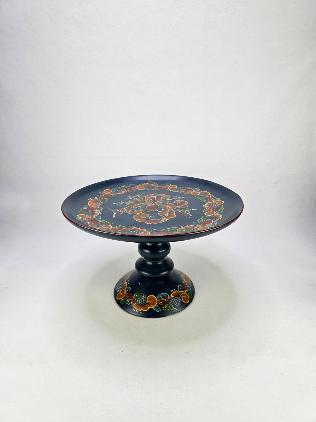 Laid Back Scandi Cake Stand
