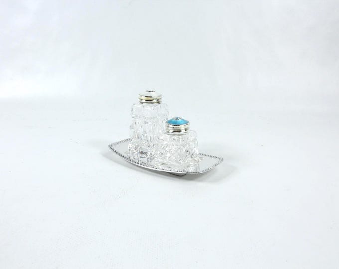 Beautiful set of salt and pepper shakers and tray from David Andersen - 925 silver - Norwegian hand made silver