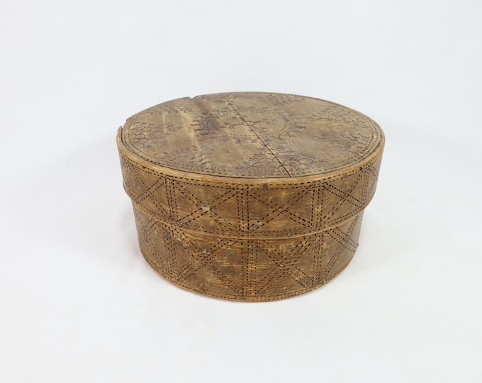 Antique 19th Century Norwegian Handcarved Bentwood Box - Unique Nordic Gift!