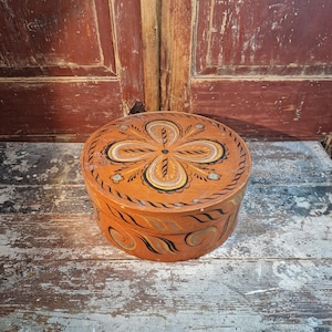 Stunning antique tine box - Norwegian keepsake box - Hand carved bentwood box - Wooden Folk-Art box