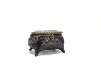 Antique Art Nouveau Jewelry Casket Box with Beveled Glass Lid – Floral Repoussé Metal Trinket Box – Victorian Style Vanity Case