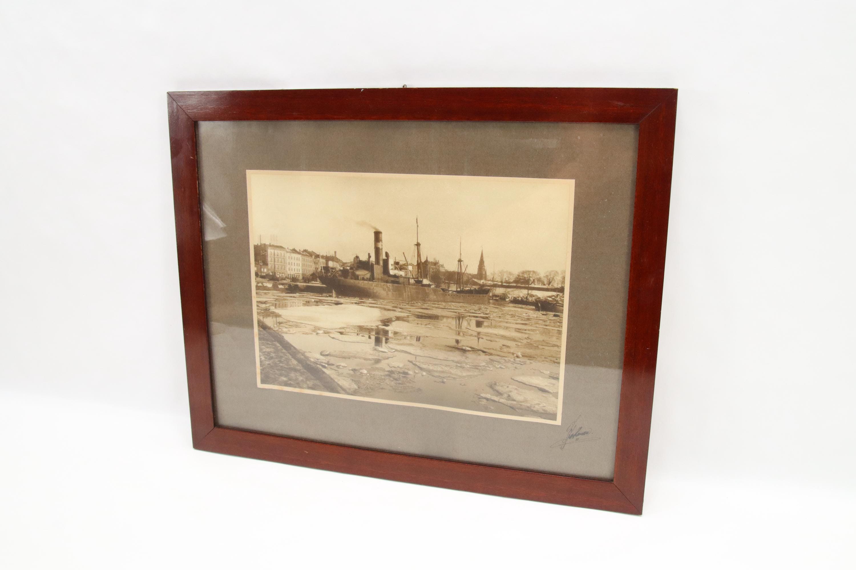 gallery photo