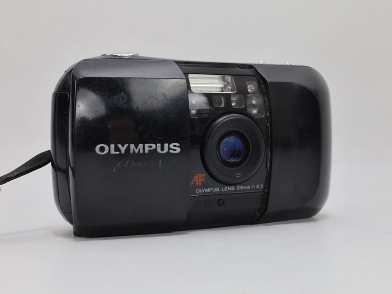 Câmera Olympus Mju I de filme 35 mm | Câmera compacta resistente às intempéries dos anos 90 | Câmera clássica Olympus "apontar e disparar" imagem 2