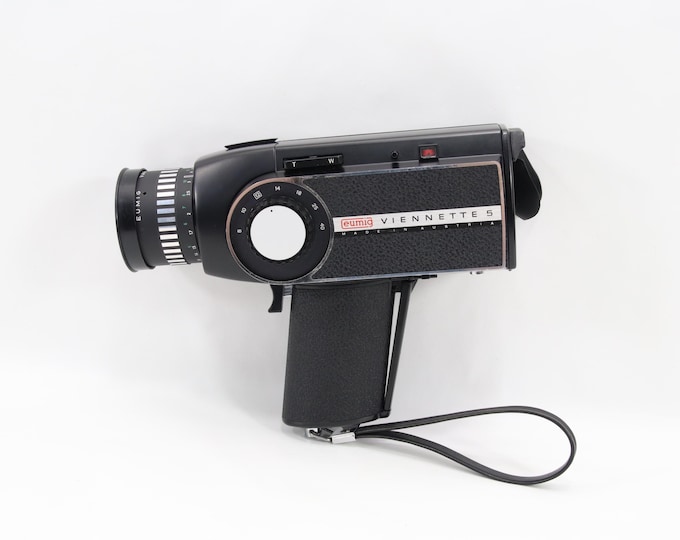 Eumig Viennette 5 Super 8 Movie Camera from 1972 | Austrian Vintage Film Camera with Vario-Viennar 8–40mm Lens