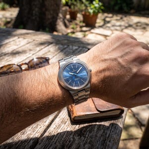 Relógio Omega Geneve Dynamic Vintage 42 mm | Mostrador Azul Escuro Raro e Ponteiros Azul Claro | Corda Manual dos Anos 70 | Pulseira Original em Aço | Relógio Testado