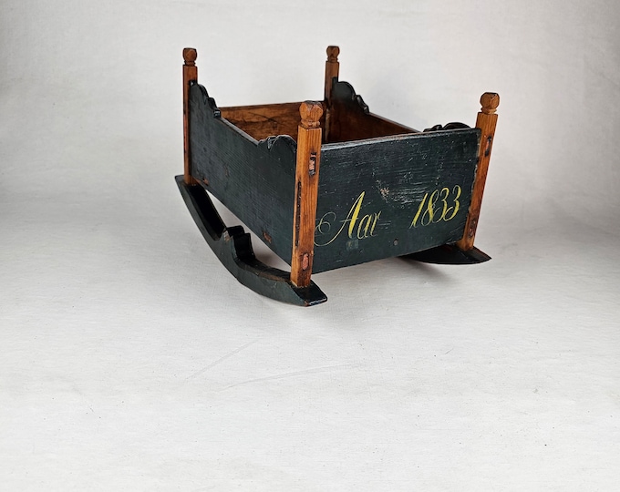 Stunning antique dated cradle - Norwegian keepsake cradle - Hand carved bentwood cradle - Wooden Folk-Art cradle