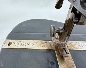 Antique Saxonia Regia 1800s - Double Thread Hand Crank Sewing