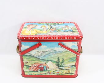 Stabburet Advertising Picnic Tin | 1950s Norwegian VW Beetle Food Container | Mid Century Storage Tin Red Handle Kitchen Collectible