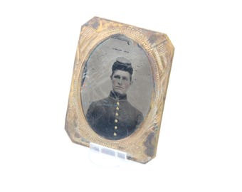 Rare 1800s Civil War Soldier Picture | Union Inscription on Frame | Historical Photo | Collectible Item | Antique Find
