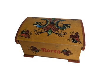 Vintage Wooden Jewelry box - Norwegian Traditional Treasure box