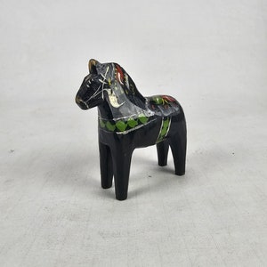 Swedish dala horse figurines - Mora horse Hand painted - wooden Vintage figurine