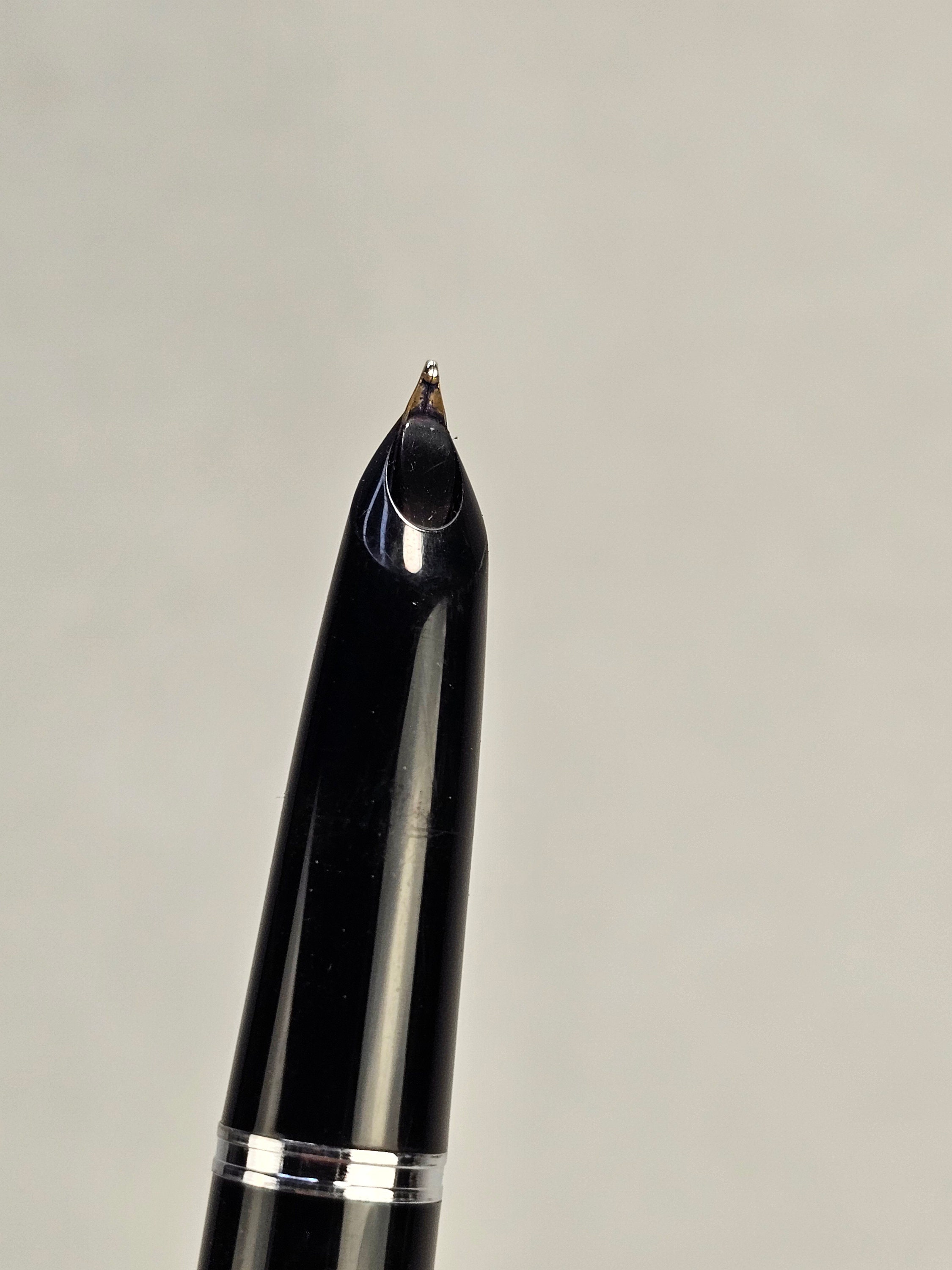 Rare PARKER 50 Vintage Fountain Pen With 12 Carat Rolled Rare PARKER 50 Vintage Fountain Pen With 12 Carat Rolled