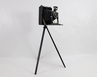 アプラナートレンズ搭載のアンティーク折りたたみカメラ｜1900年代頃の