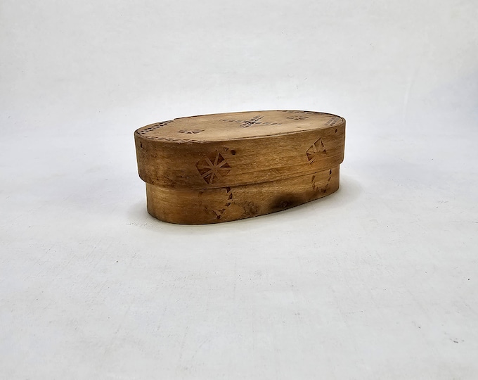 Norwegian Birch Bark Box - Vintage Rustic Storage for Treasured Items - Unique Table Decoration Gift