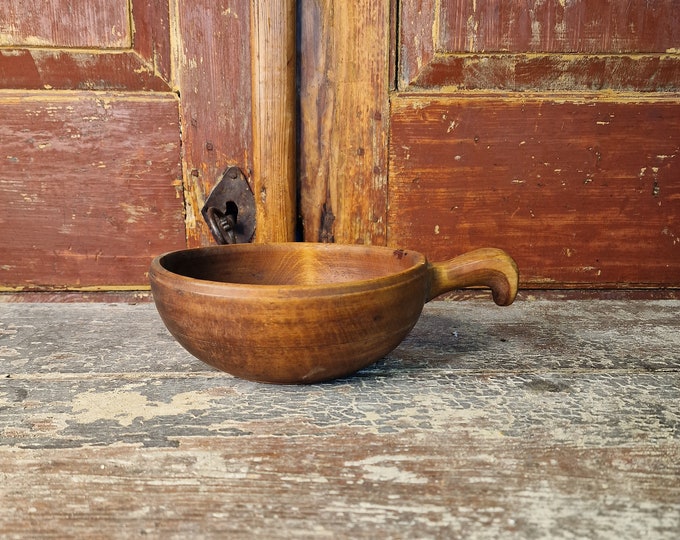 Stunning antique ale scoop - Museum piece - Norwegian Folkart