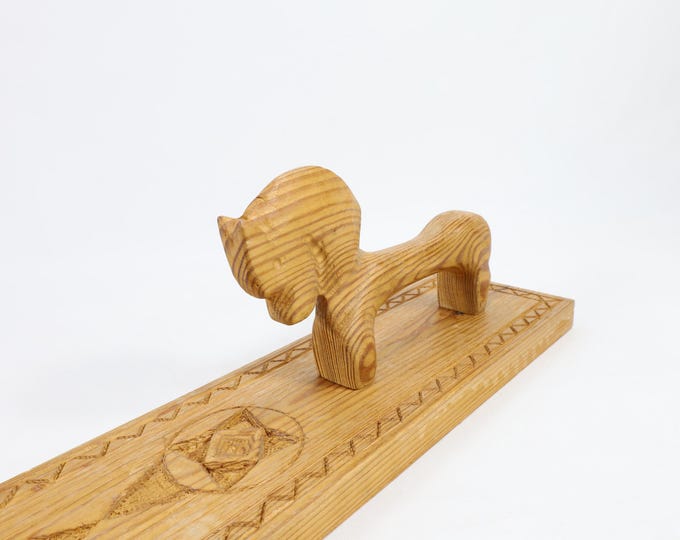 Handcrafted Nordic Mangleboard Gift for Mum - Folk Art Collector's Piece