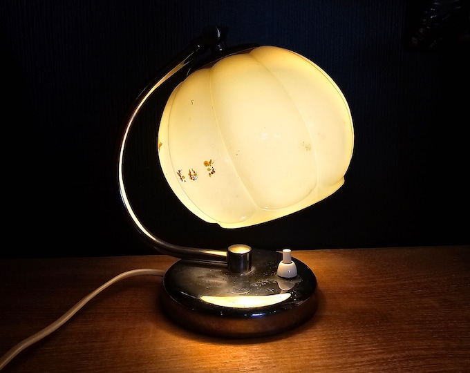 Opalin Sophistication! Beautiful Art Deco Glass Lamp - Unique Treasure for Interior Design
