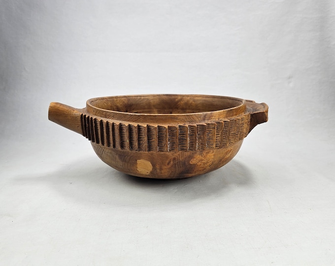 1900s Hand-Carved Norwegian Ale Bowl in Flame Birch - Vintage Beer bowl with Norwegian Folk Art Craftsmanship