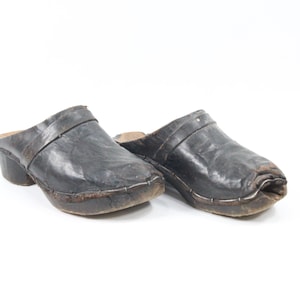 19th Century Children&#39;s Leather Shoes | Wooden Shoes | Norwegian Folk Art | Handmade in Telemark | Rare Decor