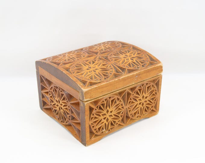 Vintage Norwegian Chip Carved Wooden Box | 1978 Folk Art Storage Box | Hand Carved Scandinavian Karveskurd Chest