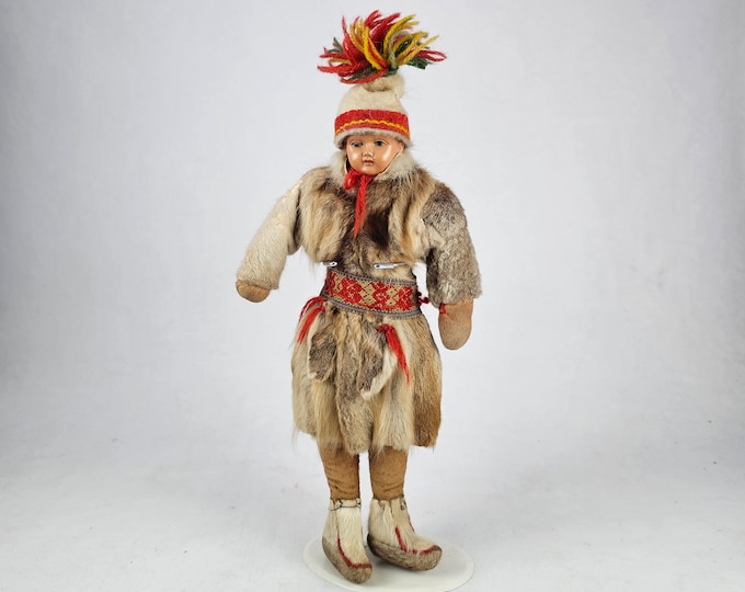 Antique Doll with Hand-Sewn Sami Clothes - Unique Norwegian Folk Art Collectible from the 1900s - Norwegian sami Folk Art