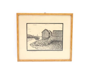 Original Norwegian Graphic Print – “Fra Skjærgården” Signed Coastal Scene with Boat and Boathouses, 1960s Vintage Wall Art