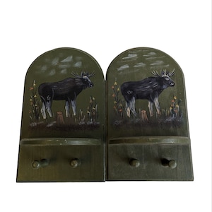 Norwegian Wooden kitchen shelf - Showcase shelf with Moose motive