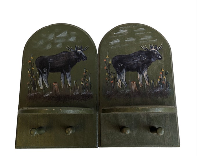 Norwegian Wooden kitchen shelf - Showcase shelf with Moose motive