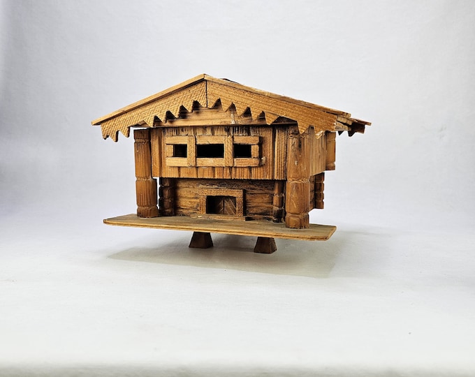 Vintage Miniature Stabbur House - Unique Home Decor Piece with Storage Function - Norwegian hand made folkart