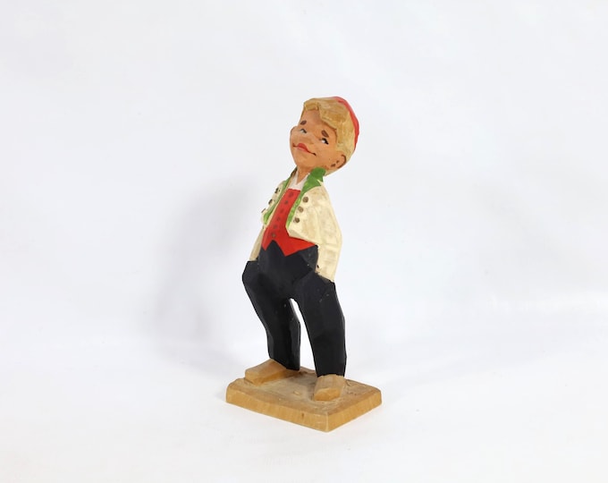 Vintage Henning Bunads Girl Figurine | 1960s Hand-Carved Norwegian Art | Nordic Gift | Scandinavian Collectible