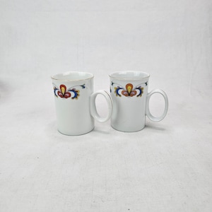 コーヒーカップ ファーマーズ ローズ - 希少なノルウェー産磁器食器 - スカンジナビナ デザイン コーヒーカップ ローズ柄