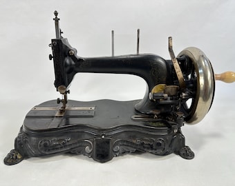 Antique Saxonia Regia 1800s - Double Thread Hand Crank Sewing