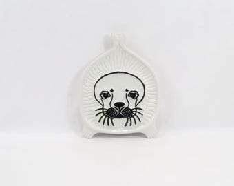 Vintage Konrad Galaaen Studio Galåen Seal Plate - Norwegian Ceramic Wall Art, Scandinavian Modern, 1970s