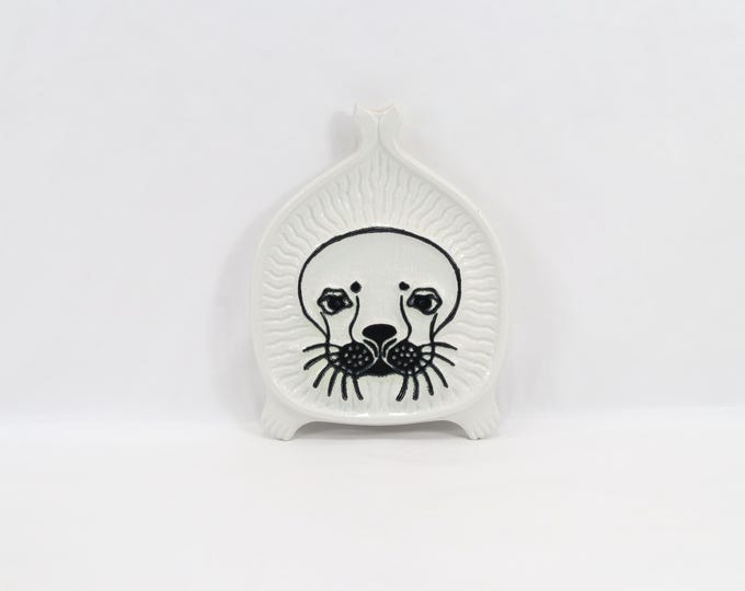 Vintage Konrad Galaaen Studio Galåen Seal Plate - Norwegian Ceramic Wall Art, Scandinavian Modern, 1970s