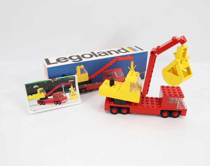 Vintage LEGO Mobile Crane 689 (1974) | Complete Legoland Set with Original Box & Instructions | Classic Retro LEGO Vehicle Collectible