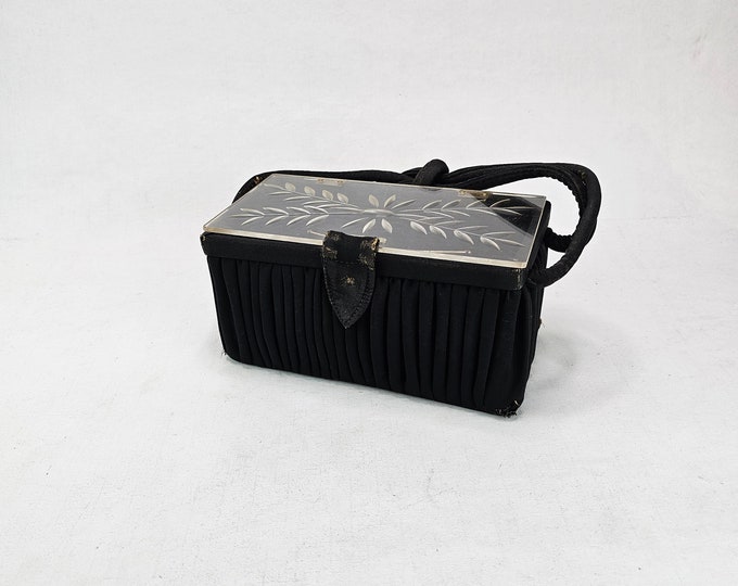 Charming 1920s-1940s Vintage Handbag with Floral Lid - Perfect for Parties and Events
