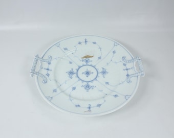Hand-Painted Porsgrunn Porcelain serving plate with Blue Straw Design - Blue fluted 1800s design