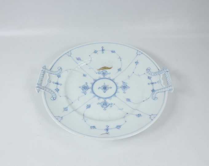 Hand-Painted Porsgrunn Porcelain serving plate with Blue Straw Design - Blue fluted 1800s design