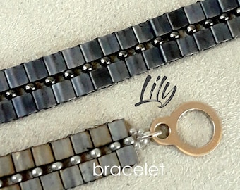 Beginner beading tutorial bracelet with geometric pattern