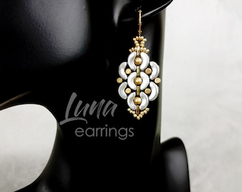 Beading tutorial for geometric dangle earrings made with Arcos and Minos par Puca beads and Miyuki Quarter Tilas