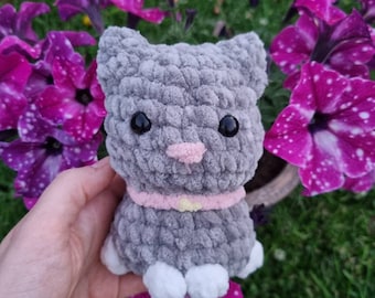 Peluche de gato de ganchillo personalizable: Gatito de hilo suave